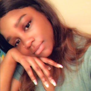 Meet your Posher, Myra